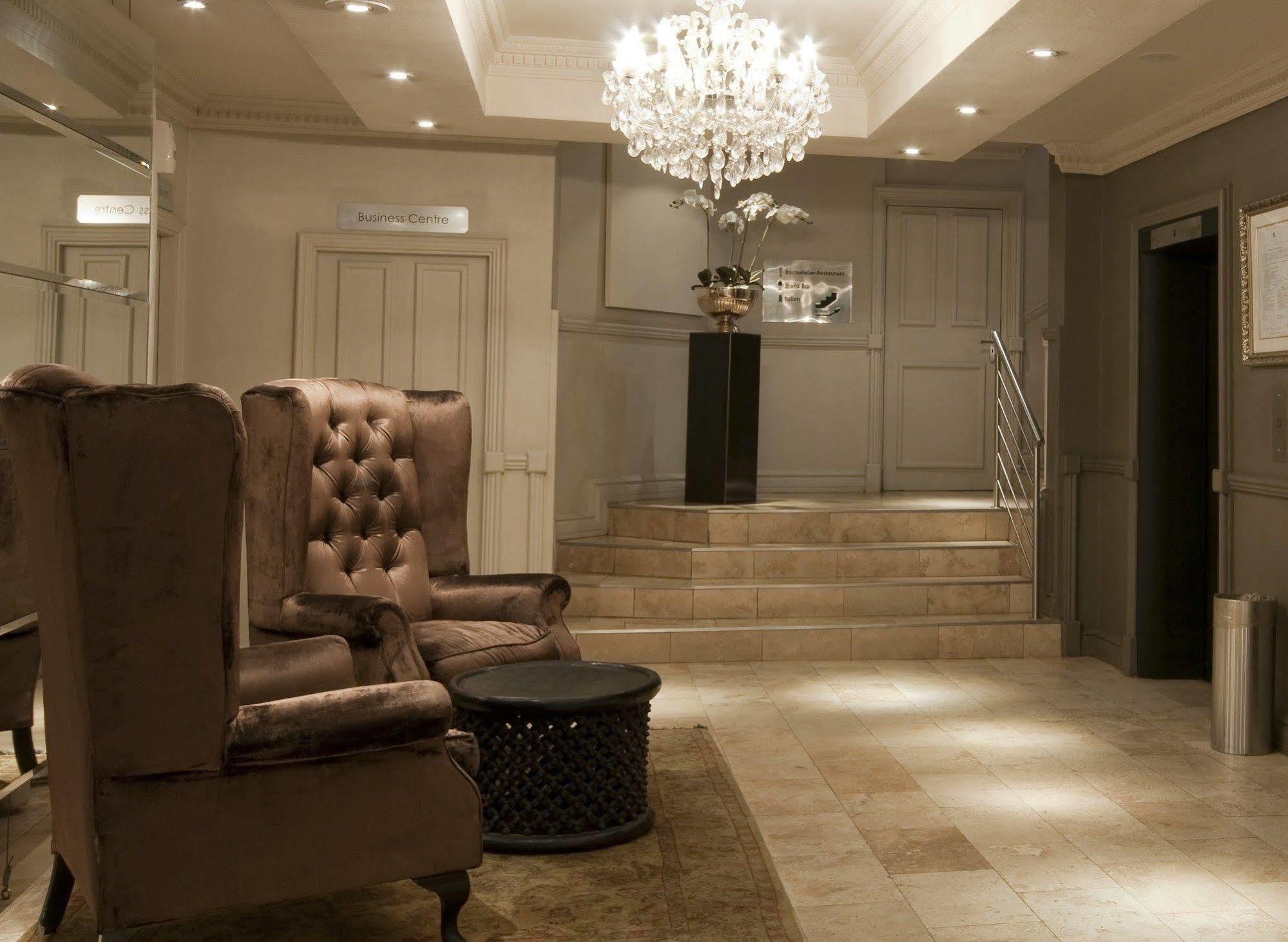 Manhattan Hotel Pretoria-Noord Exterior foto